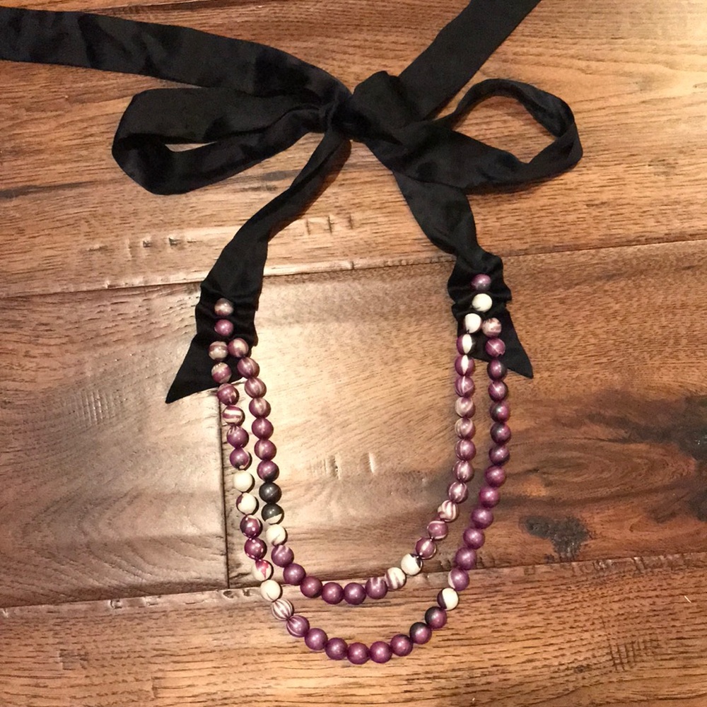 Double strand necklace